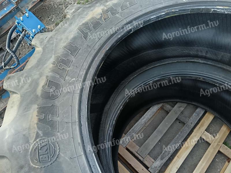 BKT 620/70 R42