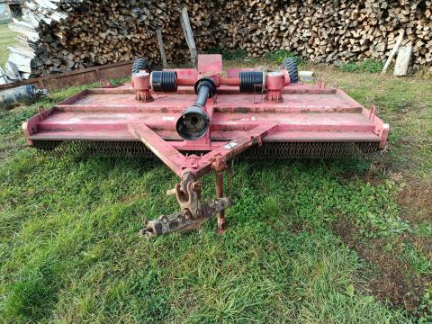 RZ 3 szártépő szárzúzó 2001-es MTZ után RZ 3 szártépő szárzúzó 2001-es MTZ után