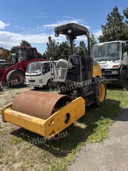 Volvo SD 45D vibrátoros úthenger juhláb-palásttal