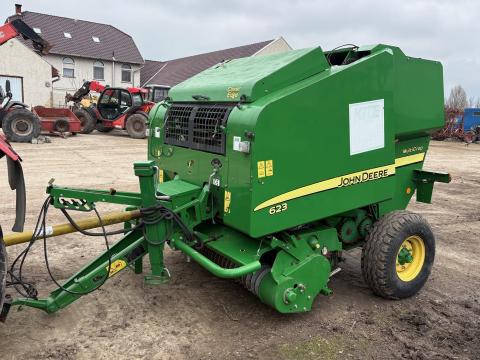 John Deere 623 MultiCrop bálázó 2014-es évjárat