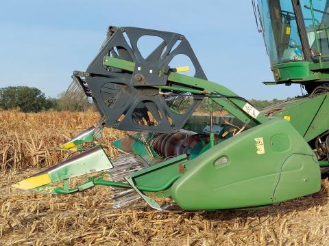 John Deere 625R gabona vágóasztal adapter kombájn John Deere 625R gabona vágóasztal adapter kombájn