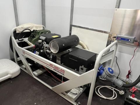 HONDA MPI 16001 AVR generátor, 2025-ös évjárat, alig használt HONDA MPI 16001 AVR generátor, 2025-ös évjárat, alig használt