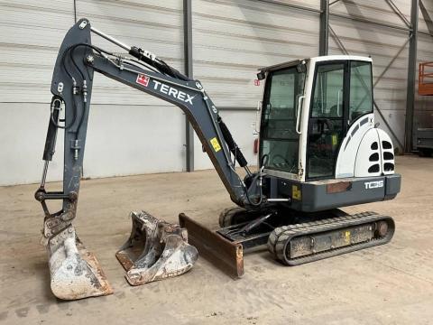 Terex TC 35 / 2014 / 2.665 üzemóra / Lízing 20%-tól Terex TC 35 / 2014 / 2.665 üzemóra / Lízing 20%-tól