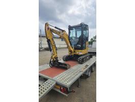 Caterpillar 301.8 minikotró bontókalapáccsal, dönthető rézsűkanállal