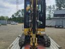 Caterpillar 301.8 minikotró bontókalapáccsal, dönthető rézsűkanállal