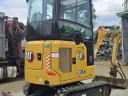 Caterpillar 301.8 minikotró bontókalapáccsal, dönthető rézsűkanállal