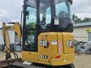 Caterpillar 301.8 minikotró bontókalapáccsal, dönthető rézsűkanállal