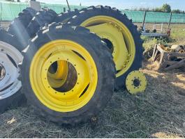 ÁPOLÓKERÉK,  MŰVELŐKERÉK GARNITÚRA JOHN DEERE,  NEW HOLLAND,  FENDT,  FERGUSON stb. TRAKTORRA 320/90R46 és 270/95r32,,, 12.4-46 és 11.2-32