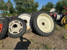 ÁPOLÓKERÉK,  MŰVELŐKERÉK GARNITÚRA NEW HOLLAND,  FIAT stb. TRAKTORRA 270/95R48 és 270/95R32,,, 11.2-48 és 11.2-32