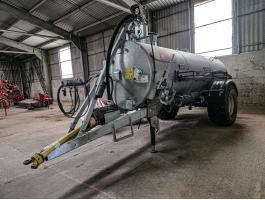 Fliegl VFW 8600 tartálykocsi