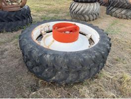9,5x44 (230/95R44) ápolókerék, művelőkerék Zetor, Valtra, MTZ, stb.