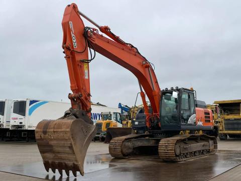 Hitachi ZX300LC-6 / 2018 / 10676 üzemóra / Lízing 20%-tól Hitachi ZX300LC-6 / 2018 / 10676 üzemóra / Lízing 20%-tól