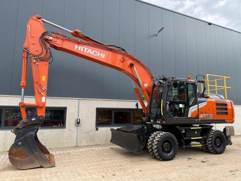 Hitachi ZX220W-7 / 2023 / 2 174 üzemóra / Lízing 20%-tól