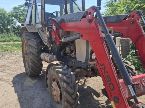 MTZ 82 homlokrakodó felárral