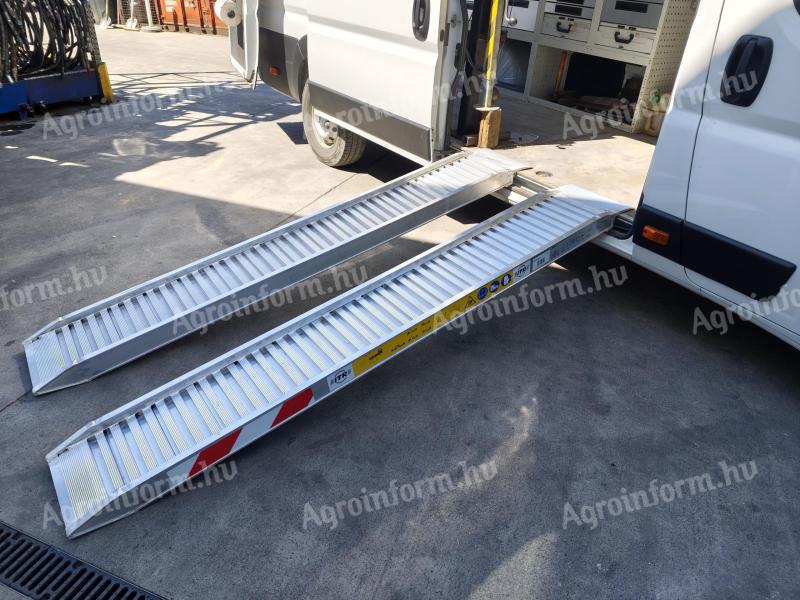 Alumínium rámpa, alumínium feljáró - 2,5 méter hosszú - 2900 kg min. teherbírás