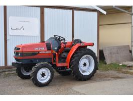 Mitsubishi MT245 japán kistraktor 25 LE, 4WD