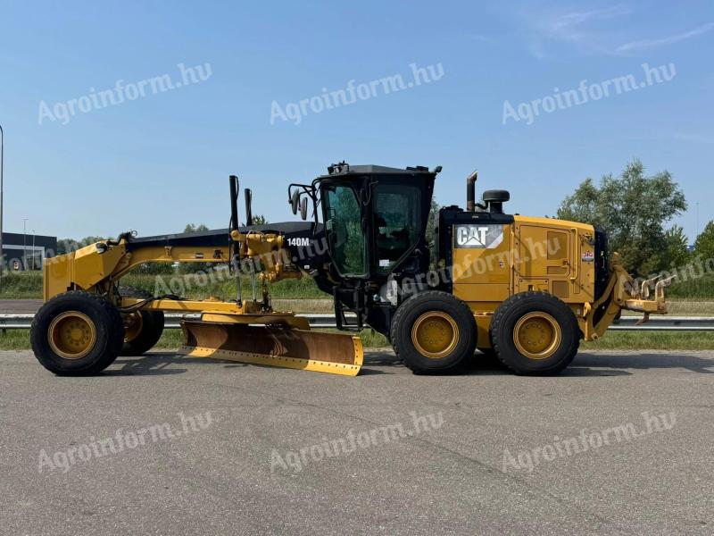 Caterpillar 140M3 / 2015 / 10 740 üzemóra / Lízing 20%-tól