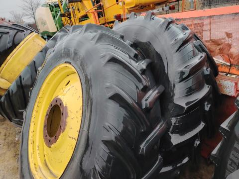 Szerelt kerék 20,8R38