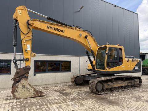 Hyundai R215L / 2021 / 3 222 üzemóra / Lízing 20%-tól Hyundai R215L / 2021 / 3 222 üzemóra / Lízing 20%-tól