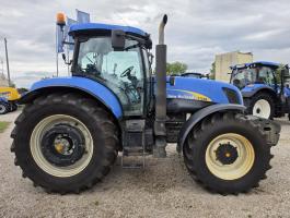 New Holland T7050 traktor