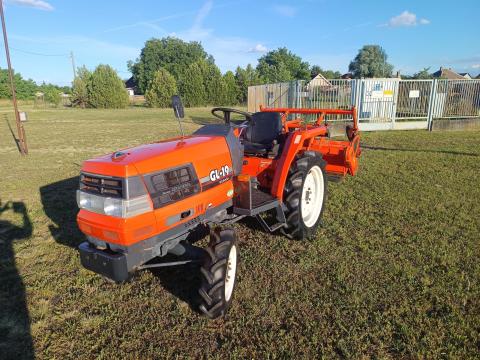 Kiváló állapotban lévő Kubota GL19 kis traktor eladó Kiváló állapotban lévő Kubota GL19 kis traktor eladó