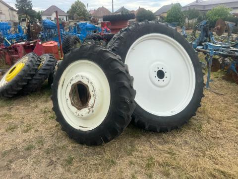 ÁPOLÓKERÉK, MŰVELŐKERÉK GARNITÚRA NEW HOLLAND, FIAT stb. TRAKTORRA 300/95R46 és 270/95r32,,, 12.4-46 és 11.2-32 ÁPOLÓKERÉK, MŰVELŐKERÉK GARNITÚRA NEW HOLLAND, FIAT stb. TRAKTORRA 300/95R46 és 270/95r32,,, 12.4-46 és 11.2-32