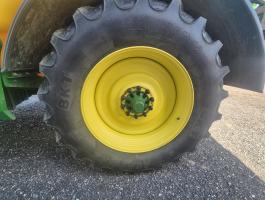 John Deere permetező kerék