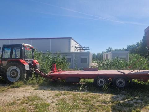 Traktor pótkocsi lassú jármű Traktor pótkocsi lassú jármű