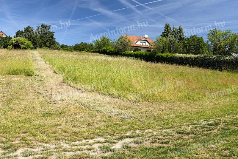 Bozsokon panorámás telek eladó