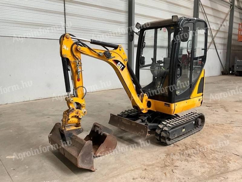 Caterpillar 301.4 C Powertilt / 2016 / 2.115 üzemóra / Lízing 20%-tól