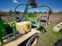 JOHN DEERE 578 BÁLÁZÓ,  BÁLACSOMAGOLÓVAL EGYBEN