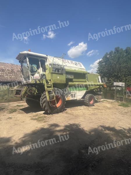 Claas Dominátor 106 kukorica- és gabona szerelékkel