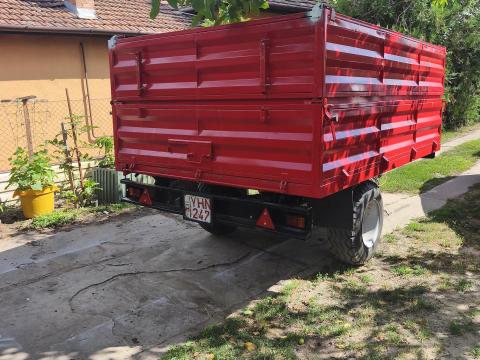 Pótkocsi eladó