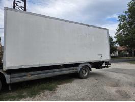 Szigetelt dobozos felépítmény eladó