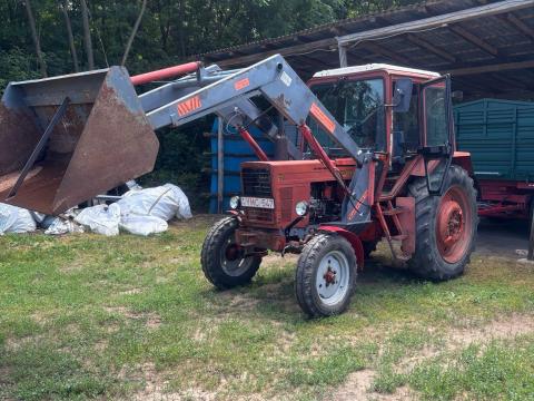 Mtz 80. Black Power rakodóval