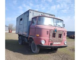IFA Műhelykocsi kompresszorral,  heggesztő dinamóval,  satuval,  köszörűvel,  aggregátorral,  satupad és polcrendszerrel