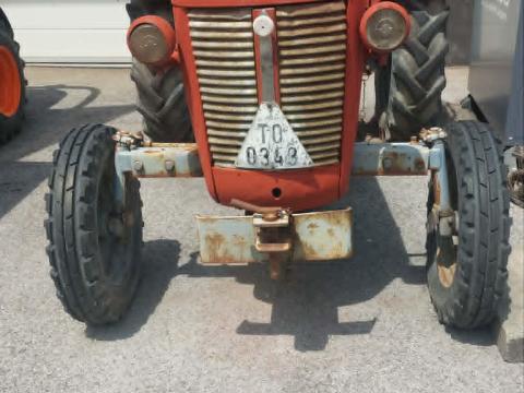 MF 15 traktor