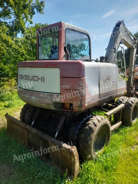 Gumikerekes forgókotró Takeuchi