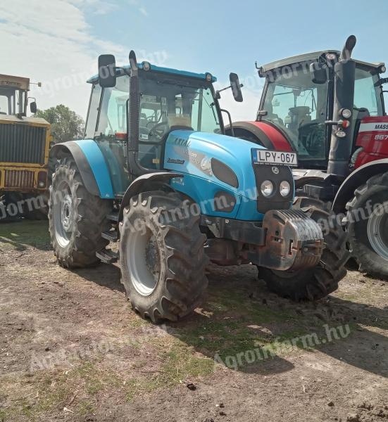 Landini Vision 100, 9500 üzemórával,  2 db új első gumival,  2010-es évjáratú