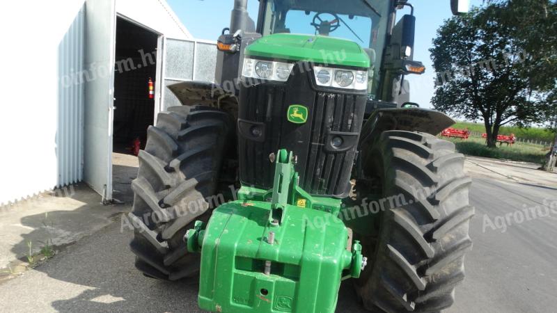 John Deere 7R 310