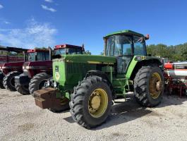 John Deere 4755