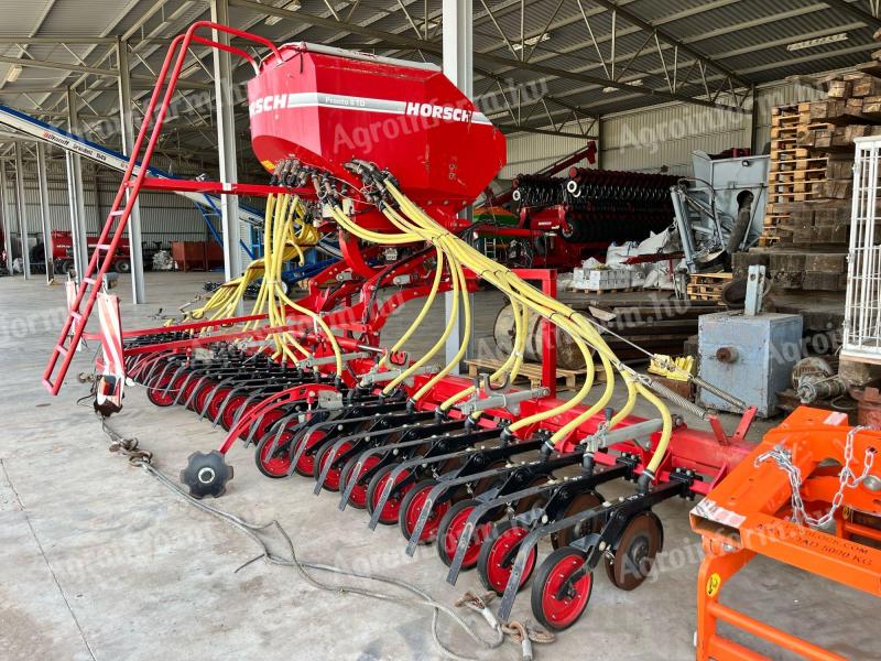 Horsch Tiger 8 AS és Horsch Pronto 8 TD gépkapcsolat | 2011 |