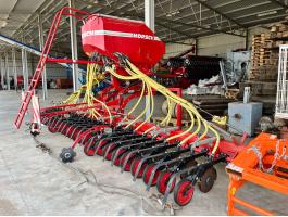 Horsch Tiger 8 AS és Horsch Pronto 8 TD gépkapcsolat | 2011 |