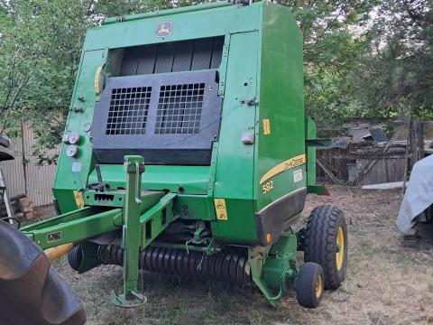 John Deere 582 körbálázó