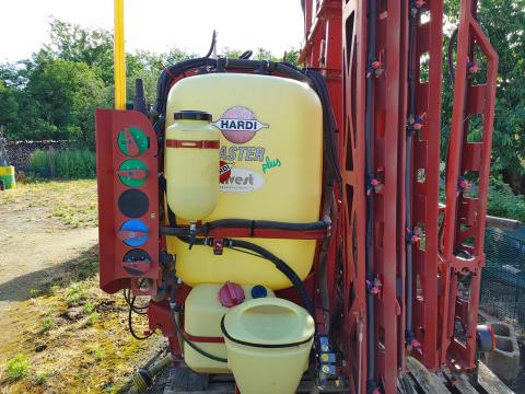 Hardi Master Plus 1500 függesztett permetező
