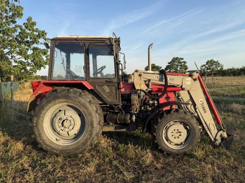 MTZ 820.2 homlokrakodóval, tartozékokkal MTZ 820.2 homlokrakodóval, tartozékokkal
