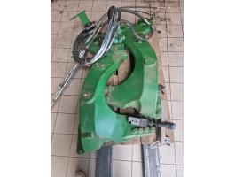 John Deere homlokrakodó előkészítés – konzol 6 hengeres alvázhoz