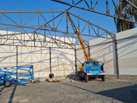 Eladó új acélcsarnok 12 x 12 x 4,5 m Eladó új acélcsarnok 12 x 12 x 4,5 m