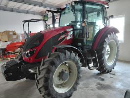 Valtra A104