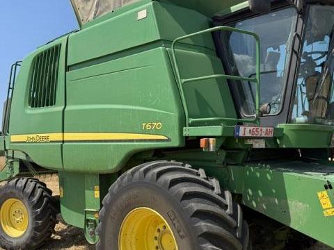 John Deere T670 John Deere T670